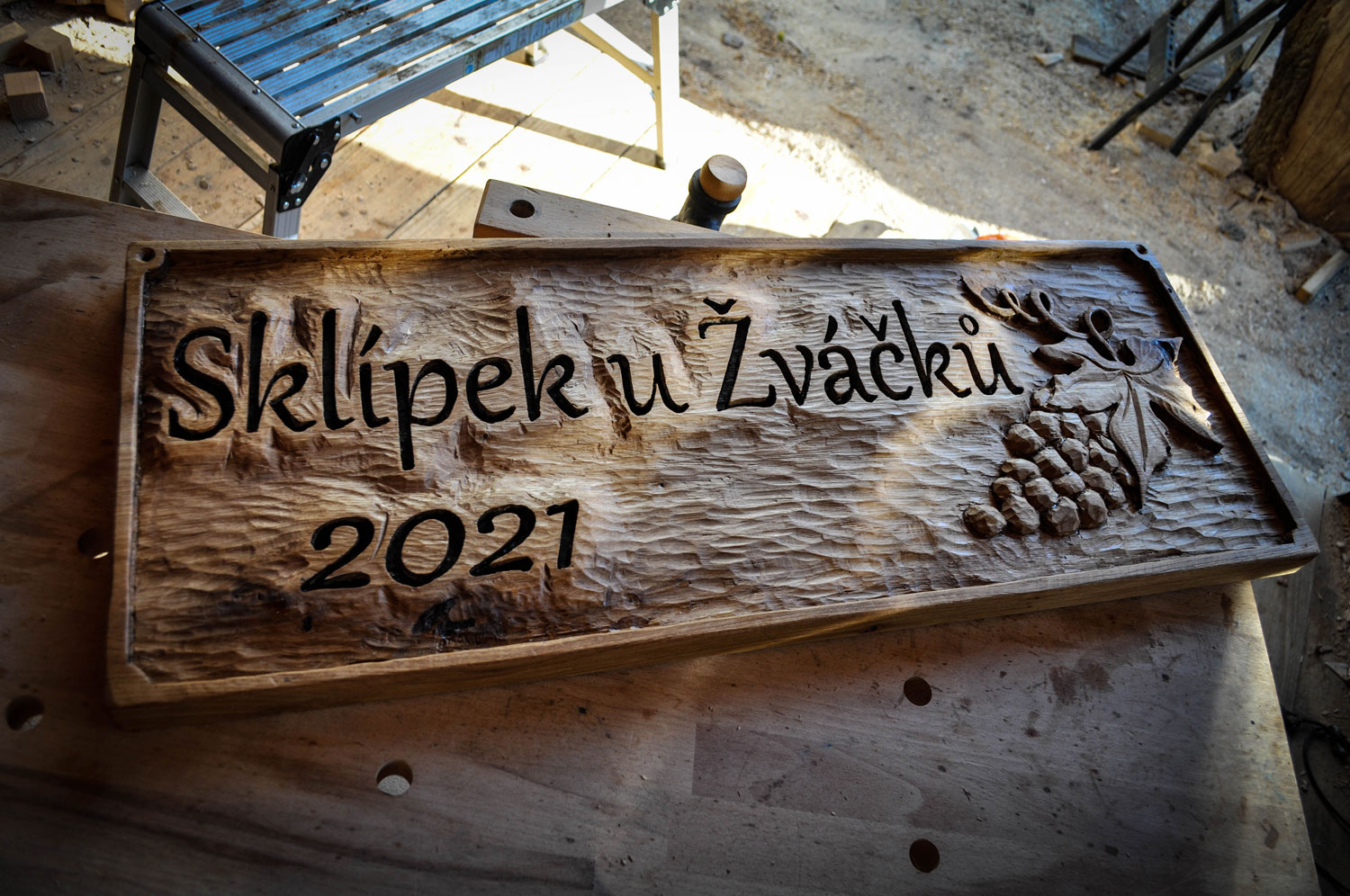 drevorezba-vyrezavani-carving-wood-drevo-socha-cedule-radekzdrazil-20210625-07