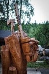 drevorezba-vyrezavani-carving-wood-drevo-socha-drevorubec_figura-radekzdrazil-20220622-03a