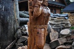drevorezba-vyrezavani-carving-wood-drevo-socha-drevorubec_figura-radekzdrazil-20220622-02a