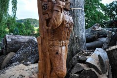 drevorezba-vyrezavani-carving-wood-drevo-socha-drevorubec_figura-radekzdrazil-20220622-09a