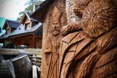 drevorezba-vyrezavani-carving-wood-drevo-socha-klat_vcely-radekzdrazil-20211022-013