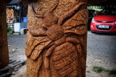 drevorezba-vyrezavani-carving-wood-drevo-socha-klat_vcely-radekzdrazil-20211022-02
