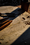drevorezba-vyrezavani-rezani-carving-wood-drevo-erb-emblem-rdekzdrazil-20200401-02