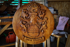 drevorezba-vyrezavani-rezani-carving-wood-drevo-erb-emblem-rdekzdrazil-20200401-06