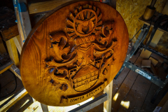 drevorezba-vyrezavani-rezani-carving-wood-drevo-erb-emblem-rdekzdrazil-20200401-08
