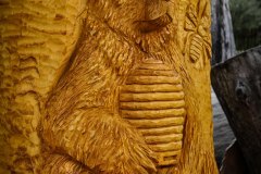 drevorezba-vyrezavani-carving-wood-drevo-socha-figura-klat_ul_vcely-radekzdrazil-20220503-03