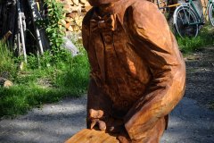drevorezba-vyrezavani-carving-wood-drevo-socha-vceli-lavicka-klaun-radekzdrazil-20210531-010