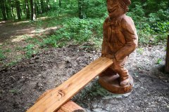 drevorezba-vyrezavani-carving-wood-drevo-socha-vceli-lavicka-klaun-radekzdrazil-20210531-017