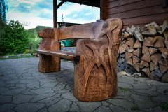 drevorezba-vyrezavani-carving-wood-drevo-socha-vceli-lavicka-pes-radekzdrazil-20210520-09