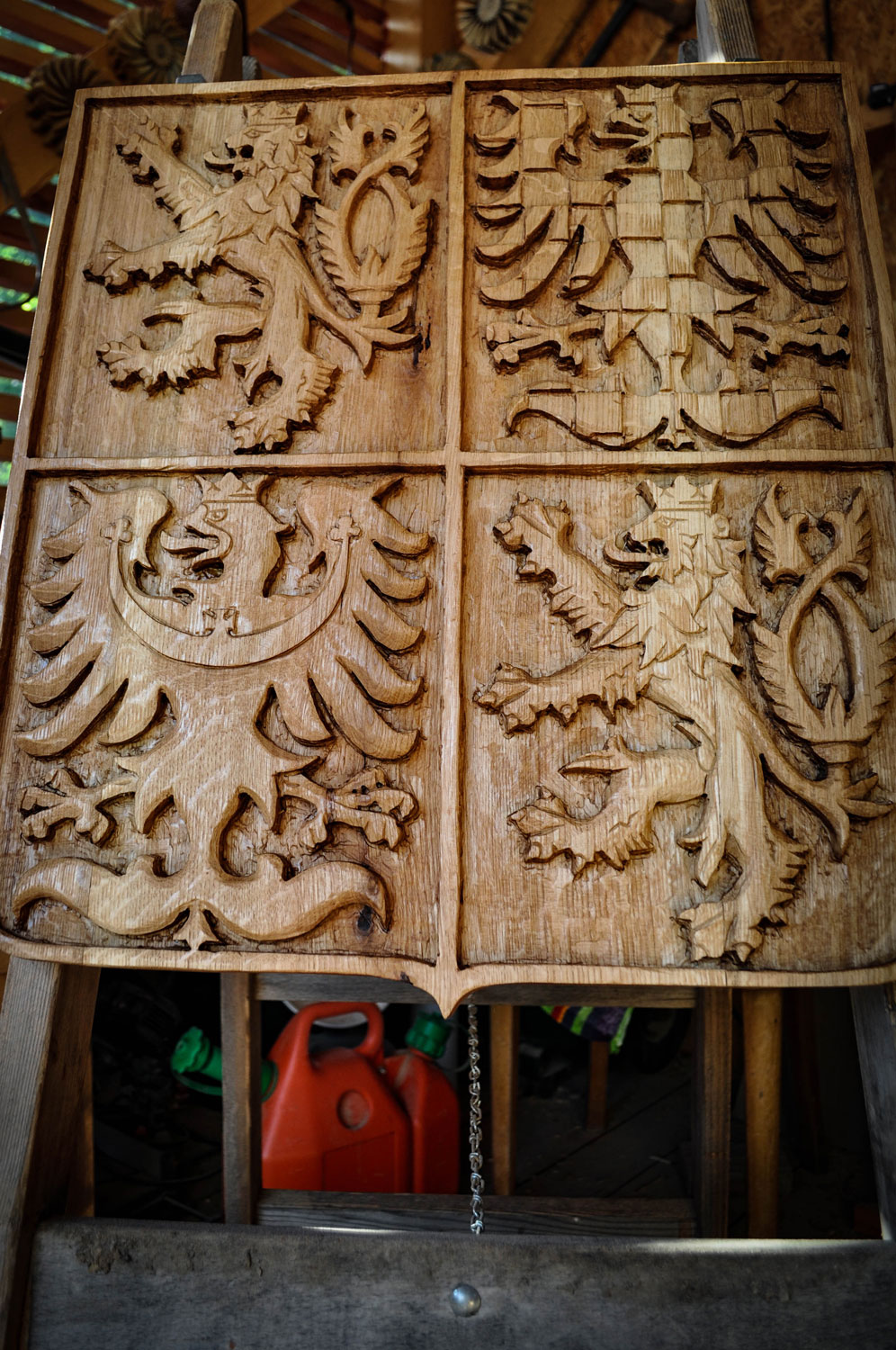 drevorezba-vyrezavani-carving-wood-drevo-socha-znak-erb-emblem-radekzdrazil-20210623-06