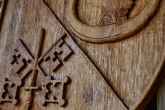 drevorezba-vyrezavani-carving-wood-drevo-socha-znak-erb-emblem-radekzdrazil-20210623-02