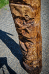 drevorezba-totem-vyrezavani-carving-wood-drevo-socha-radekzdrazil-20200522-016
