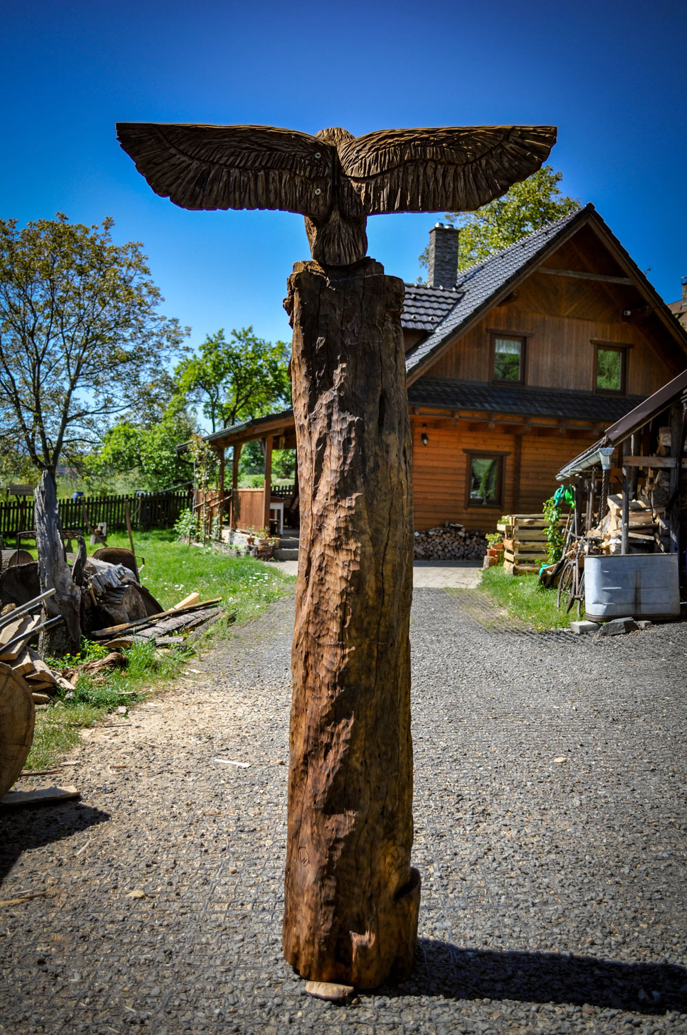 drevorezba-totem-vyrezavani-carving-wood-drevo-socha-radekzdrazil-20200522-012