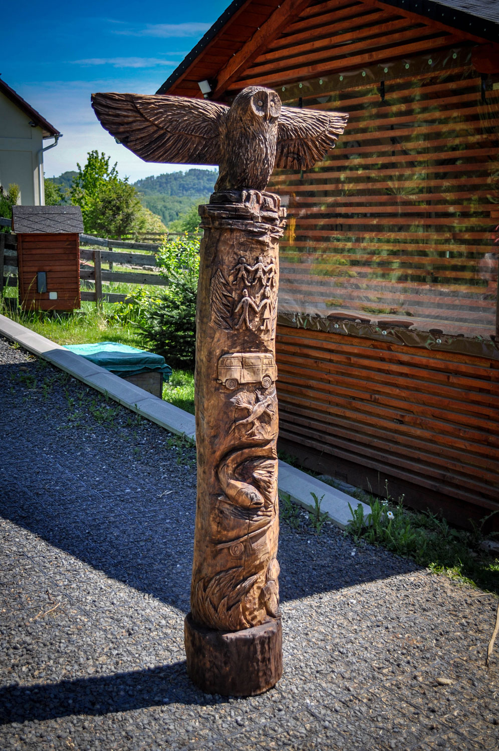 drevorezba-totem-vyrezavani-carving-wood-drevo-socha-radekzdrazil-20200522-02