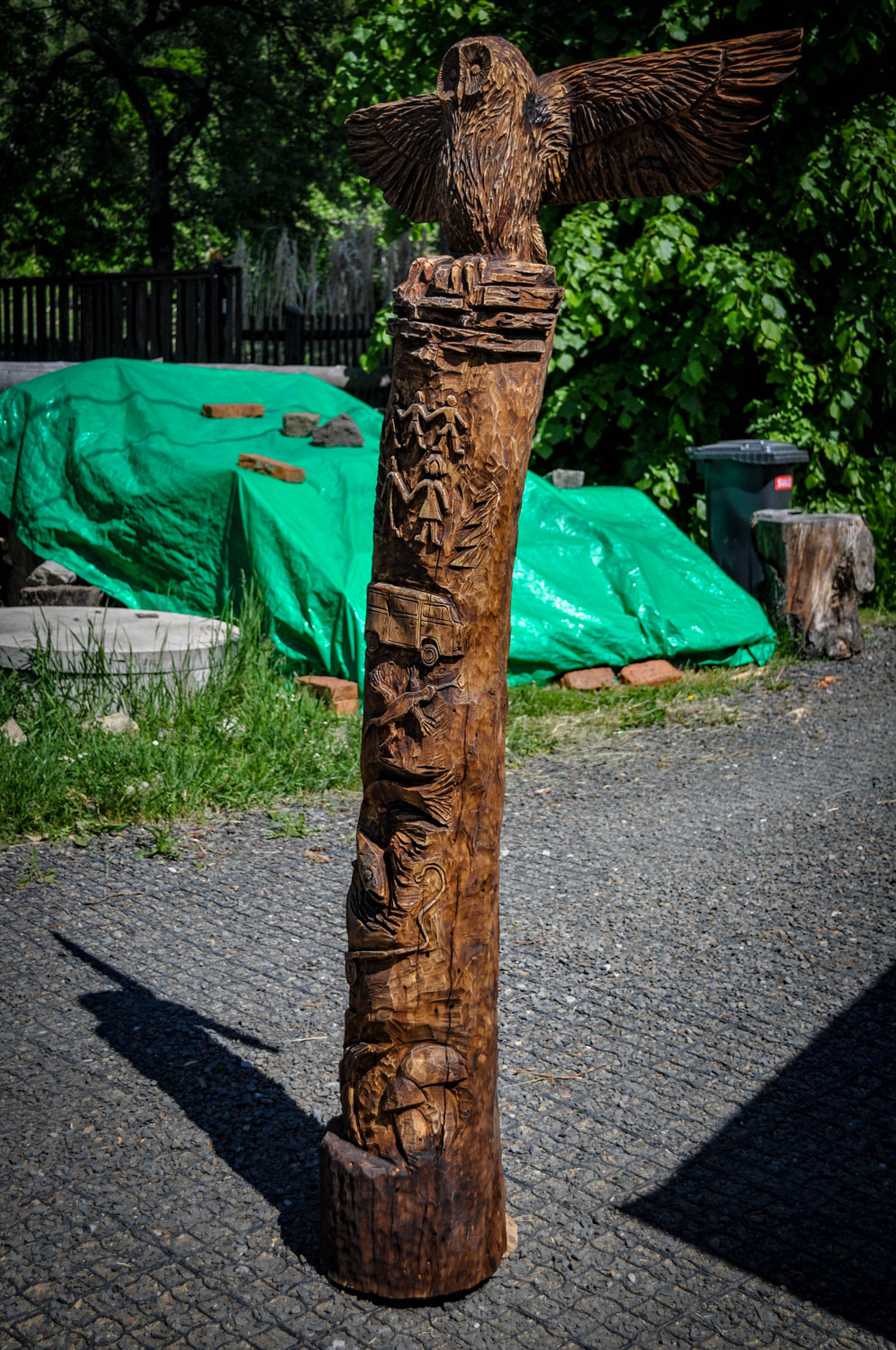 drevorezba-totem-vyrezavani-carving-wood-drevo-socha-radekzdrazil-20200522-06