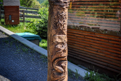 drevorezba-totem-vyrezavani-carving-wood-drevo-socha-radekzdrazil-20200522-02