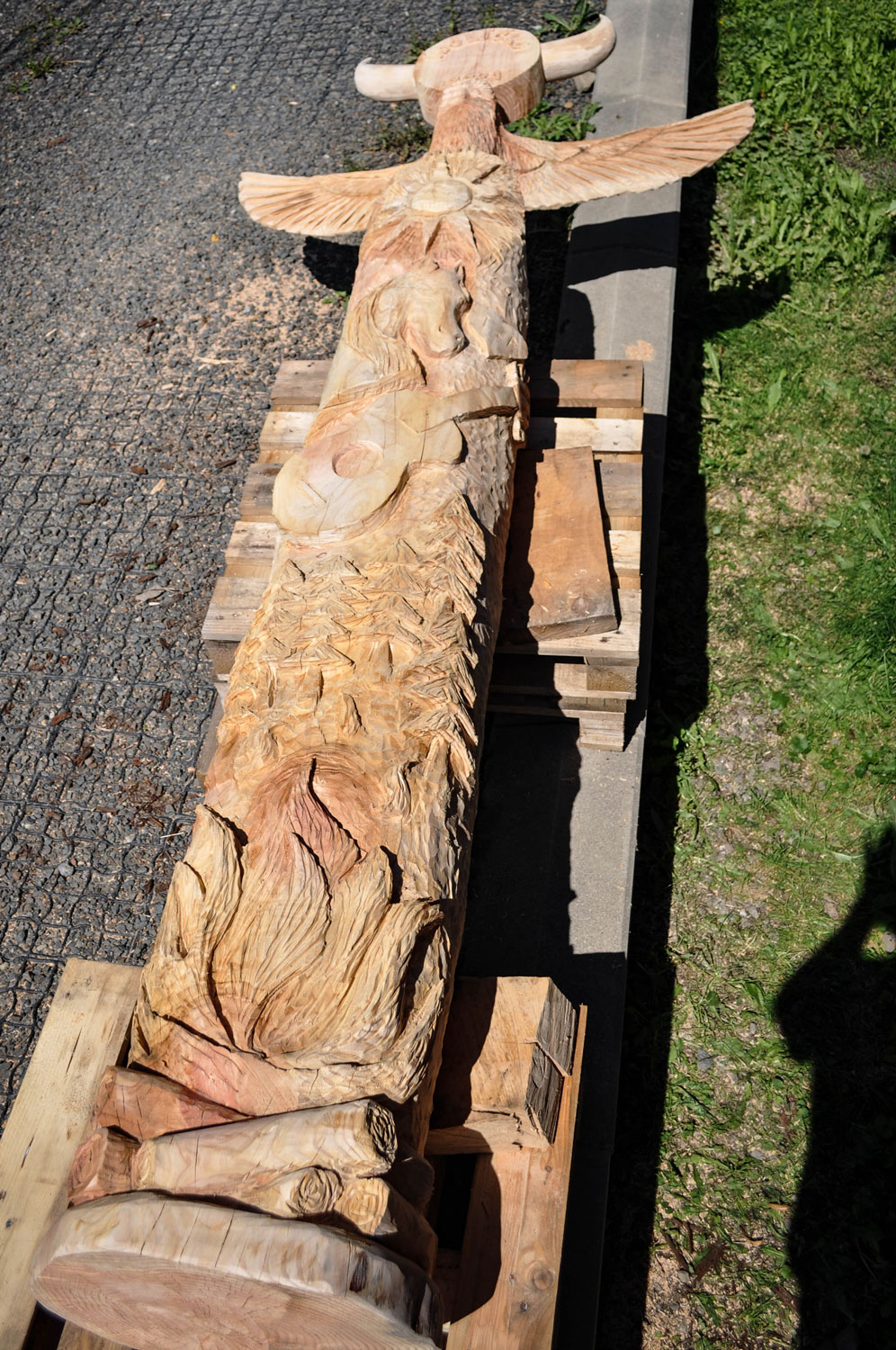 drevorezba-vyrezavani-carving-wood-drevo-socha-totem_3m-radekzdrazil-20210811-02